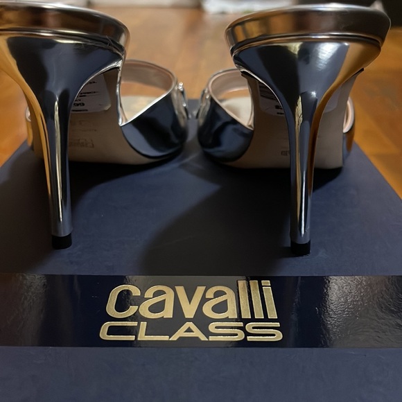Brand: Cavalli Class by Roberto Cavalli - Picture 2 of 3